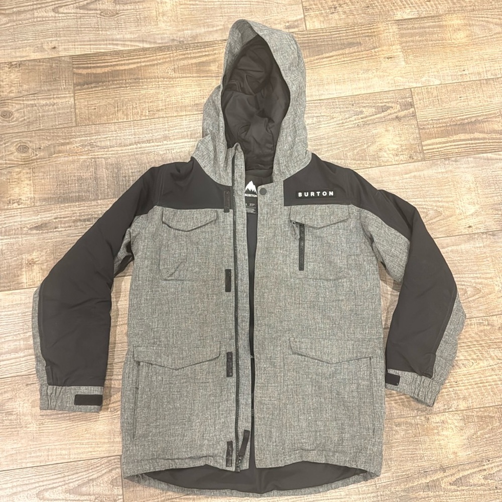 Boys Burton Winter Coat Grey and Black Size Large Great Condition